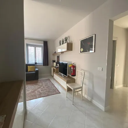 Apartment 123
